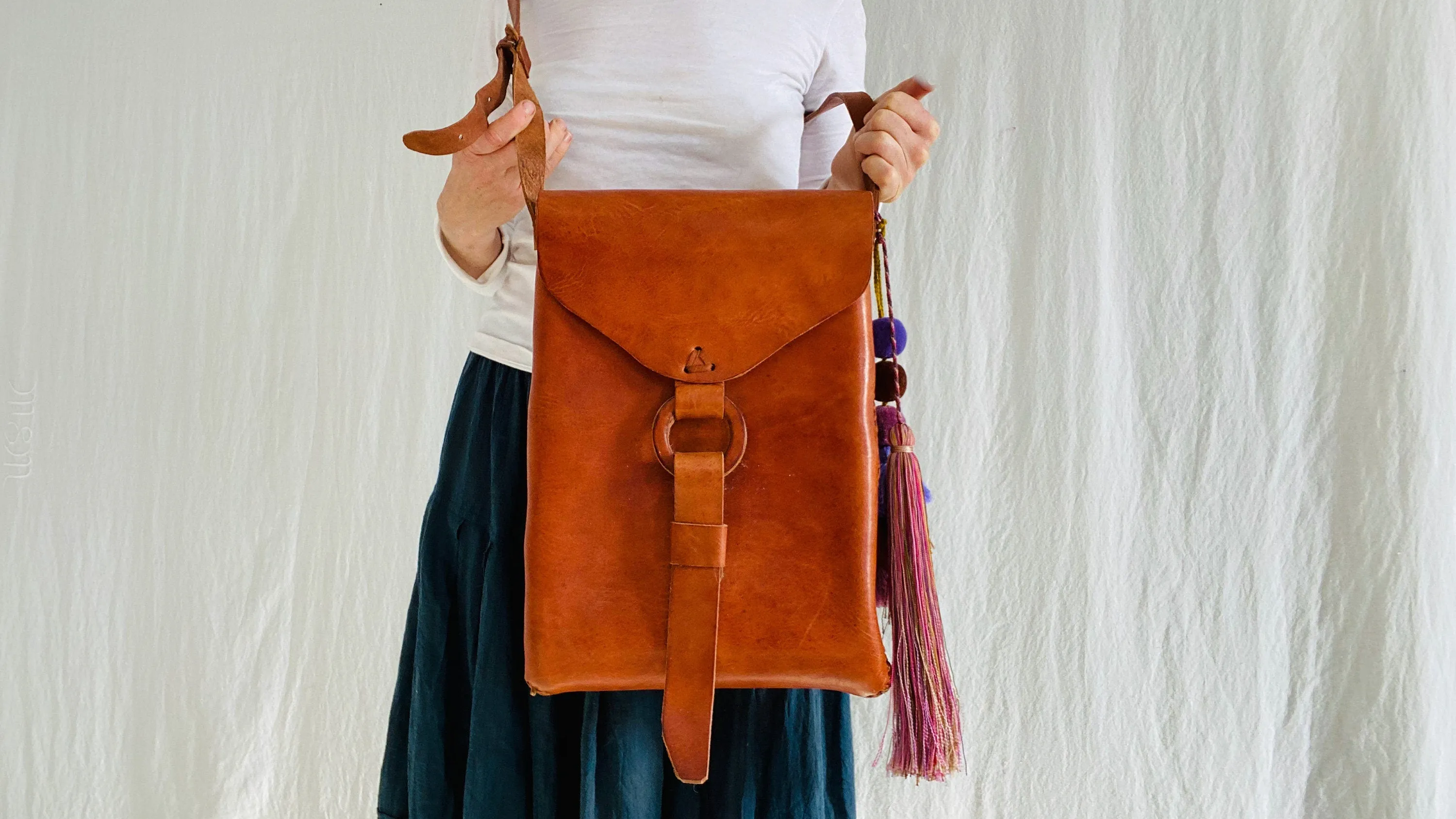 Leather Bag. Adjustable Strap. Zinacantan Tassels. 0201