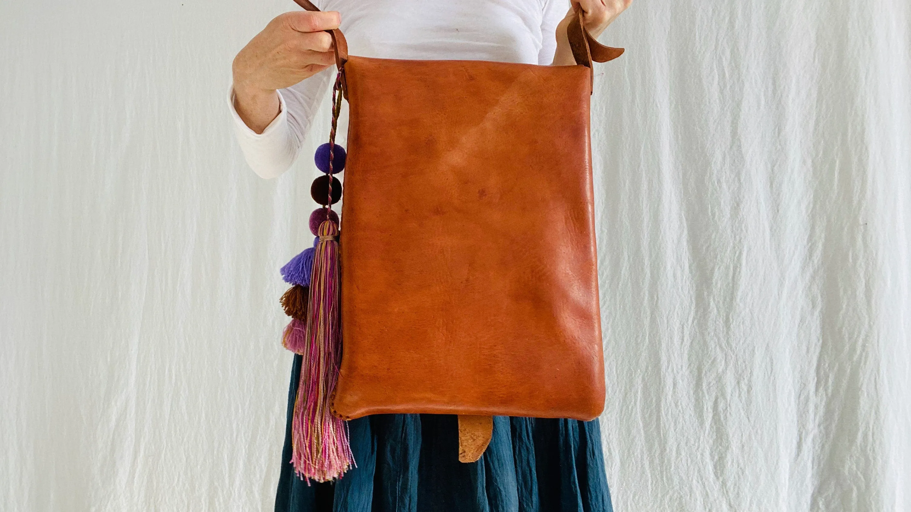 Leather Bag. Adjustable Strap. Zinacantan Tassels. 0201
